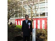 H29.11.17区独立70周年記念樹･紅しだれ桜植樹
